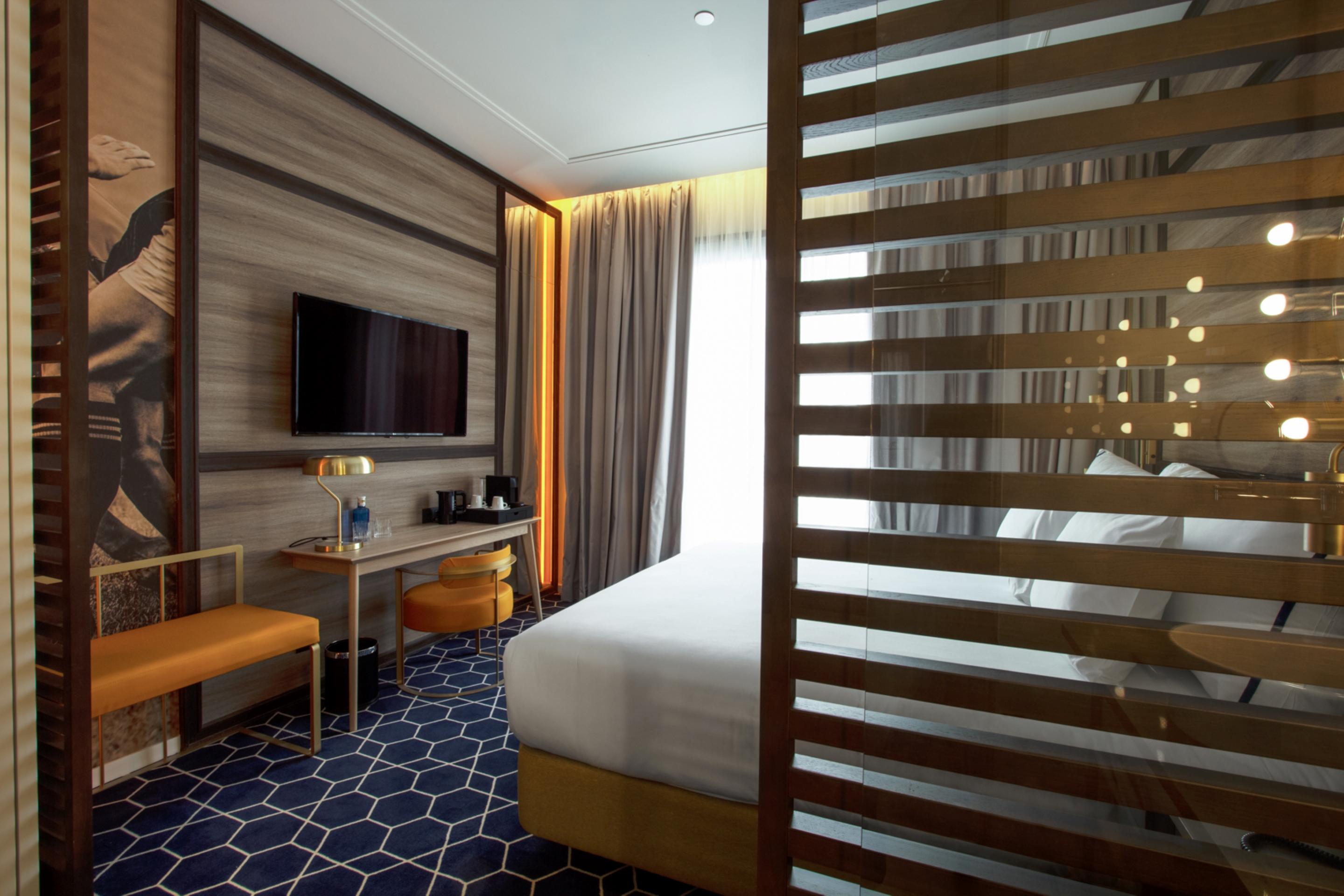 Pestana Cr7 Gran Via Madrid Hotel Ngoại thất bức ảnh