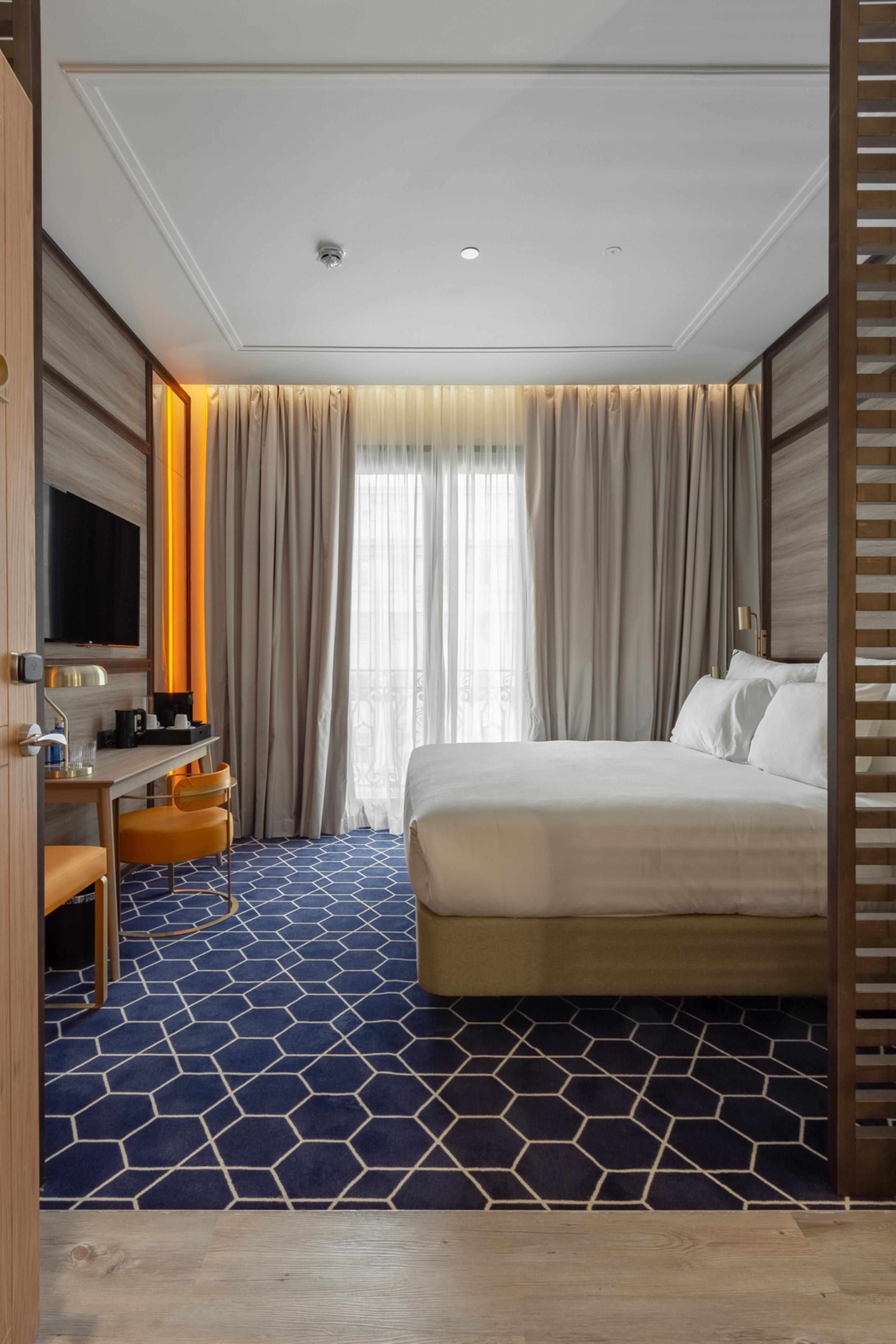 Pestana Cr7 Gran Via Madrid Hotel Ngoại thất bức ảnh