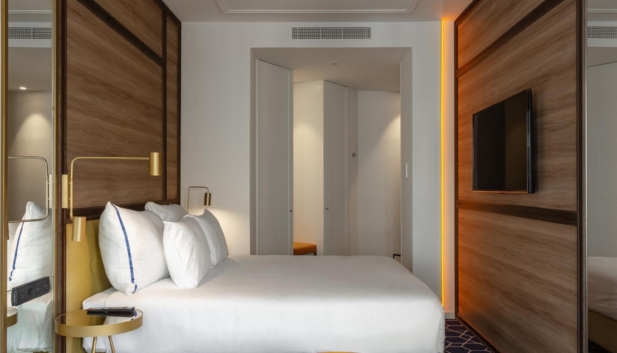 Pestana Cr7 Gran Via Madrid Hotel Ngoại thất bức ảnh